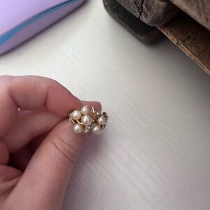 Elegant Pearl Cluster Avon ring